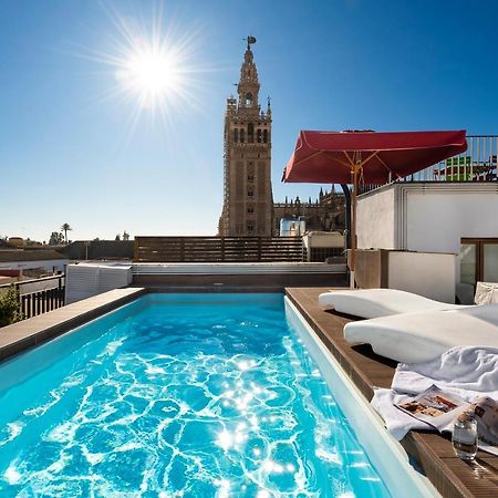 Cathedral Apartment, Upper Floor Apartment Севиля Екстериор снимка