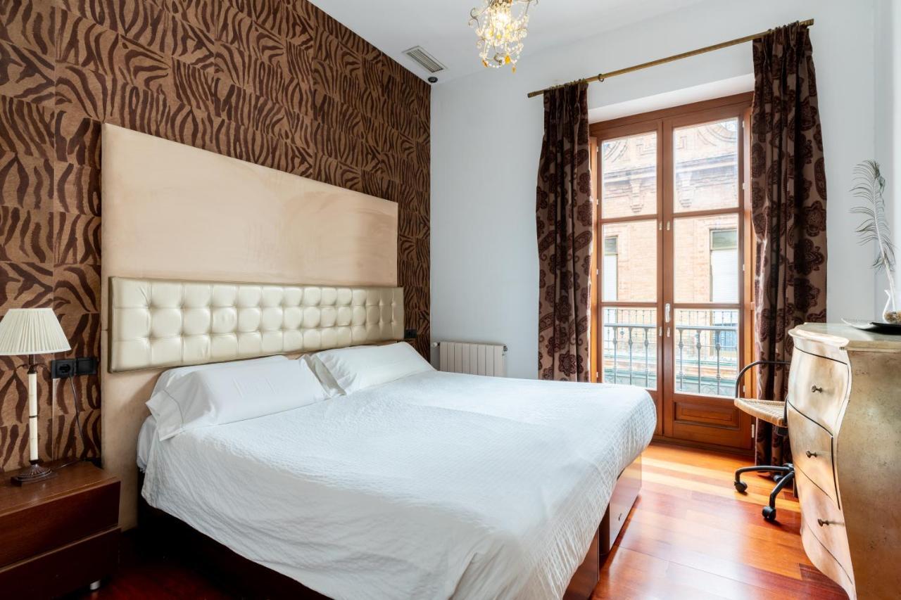 Cathedral Apartment, Upper Floor Apartment Севиля Екстериор снимка
