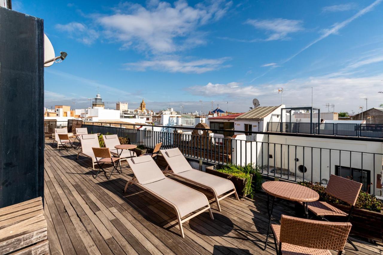 Cathedral Apartment, Upper Floor Apartment Севиля Екстериор снимка
