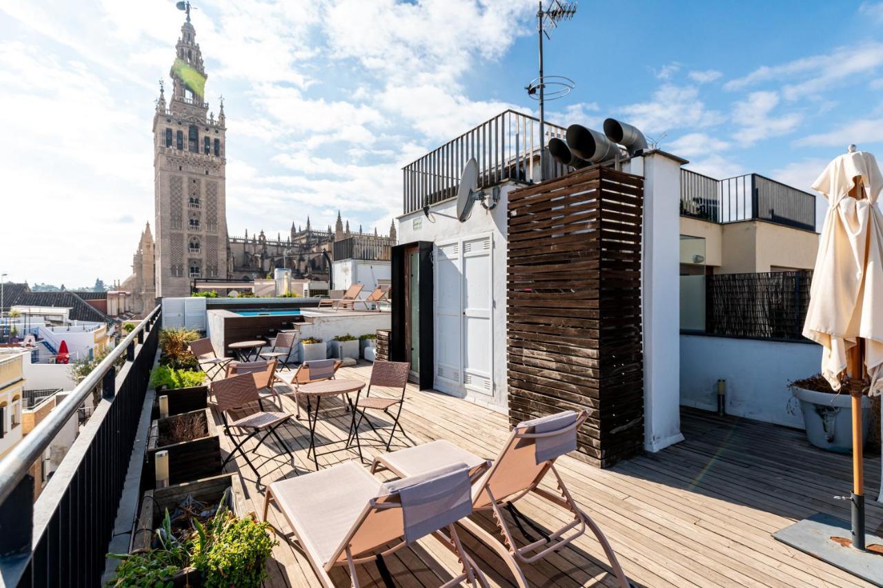 Cathedral Apartment, Upper Floor Apartment Севиля Екстериор снимка