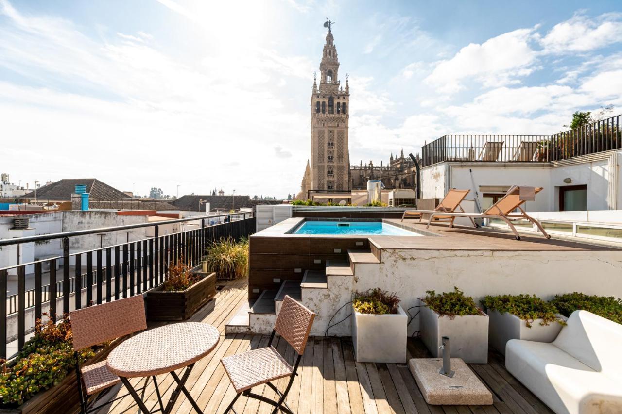 Cathedral Apartment, Upper Floor Apartment Севиля Екстериор снимка