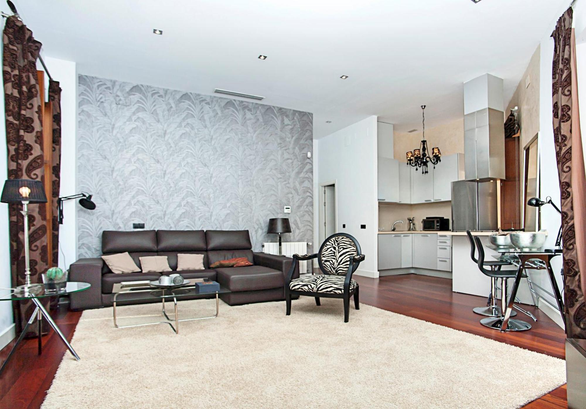 Cathedral Apartment, Upper Floor Apartment Севиля Екстериор снимка