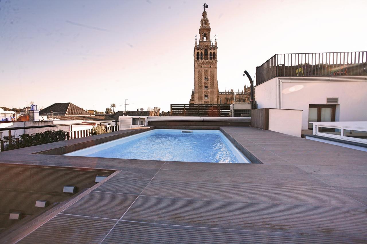 Cathedral Apartment, Upper Floor Apartment Севиля Екстериор снимка